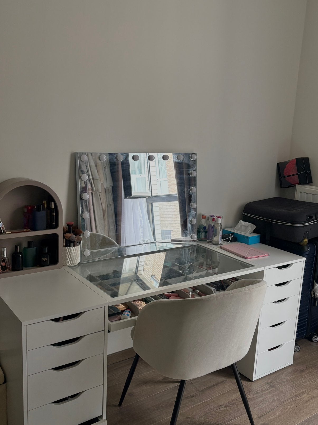 Coiffeuse ikea + mirroir + chaise, Enlèvement, Comme neuf, IKEA