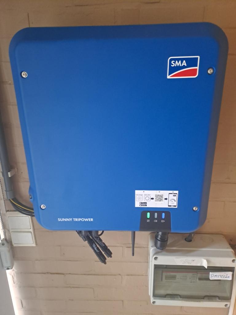 Omvormer 2 jaar oud  SMA, Doe-het-zelf en Bouw, Zonnepanelen en Toebehoren, Ophalen