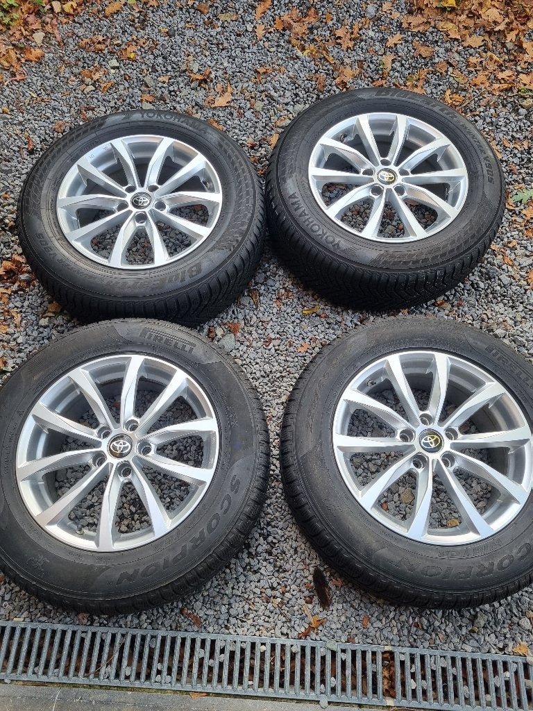 Kit hiver jantes et pneus 225/65/17 toyota rav4 2019, Autos : Pièces & Accessoires, Pneus hiver, 17 pouces, Enlèvement, Jante(s)