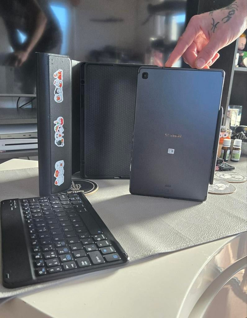 Tablette Samsung lite s6 + clavier + stylet + coque + cable, Informatique & Logiciels, Android Tablettes, Enlèvement ou Envoi
