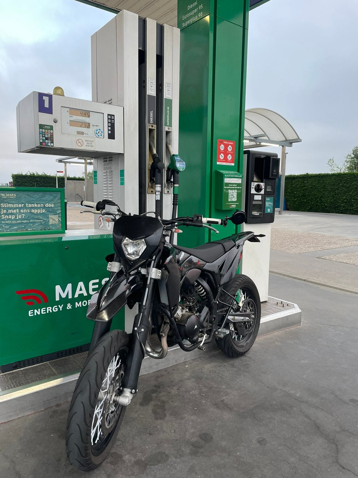 Sherco SM-RS 50cc, Fietsen en Brommers, Brommers | Derbi, Ophalen, 6 versnellingen, 50 cc, Klasse B (45 km/u)