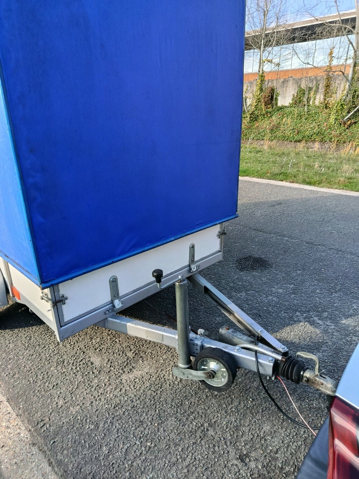 aanhanger nog in goede staat, Ophalen