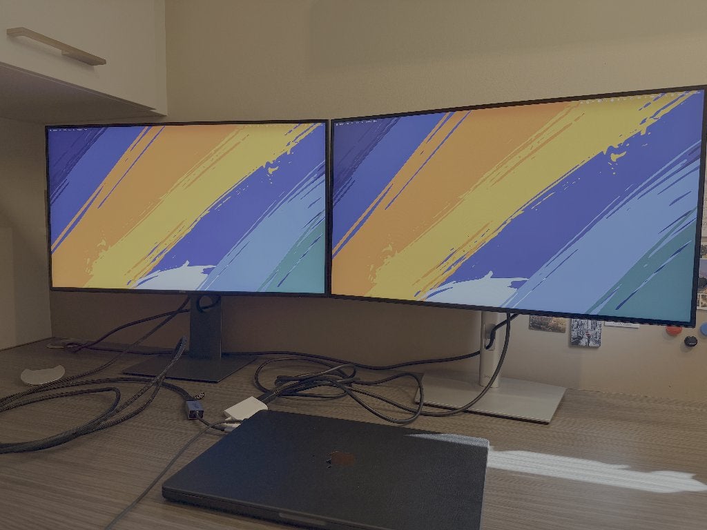 2x 27" UltraSharp Dell monitoren en Dell dual monitor stand, Computers en Software, Ophalen, Ingebouwde speakers, Gebruikt, IPS