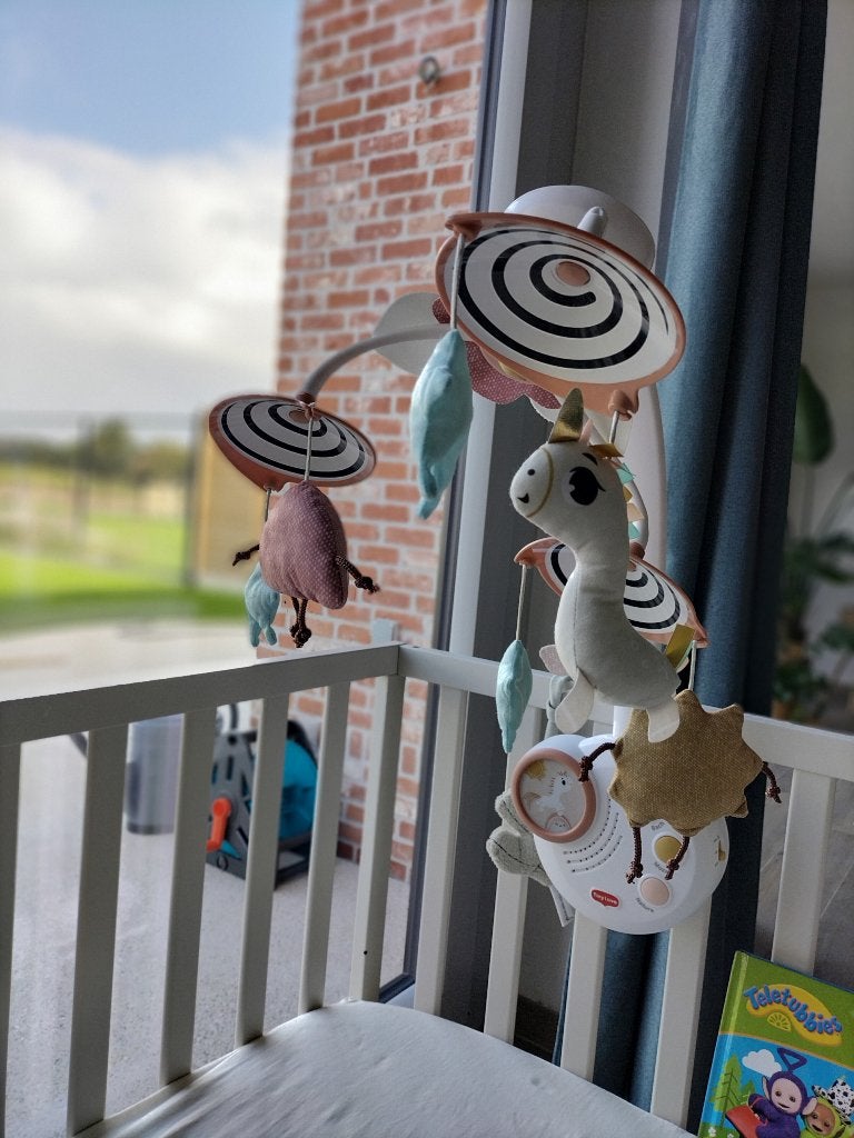 Tiny Love babymobiel, Kinderen en Baby's, Ophalen, Zo goed als nieuw, Mobiel, Met licht