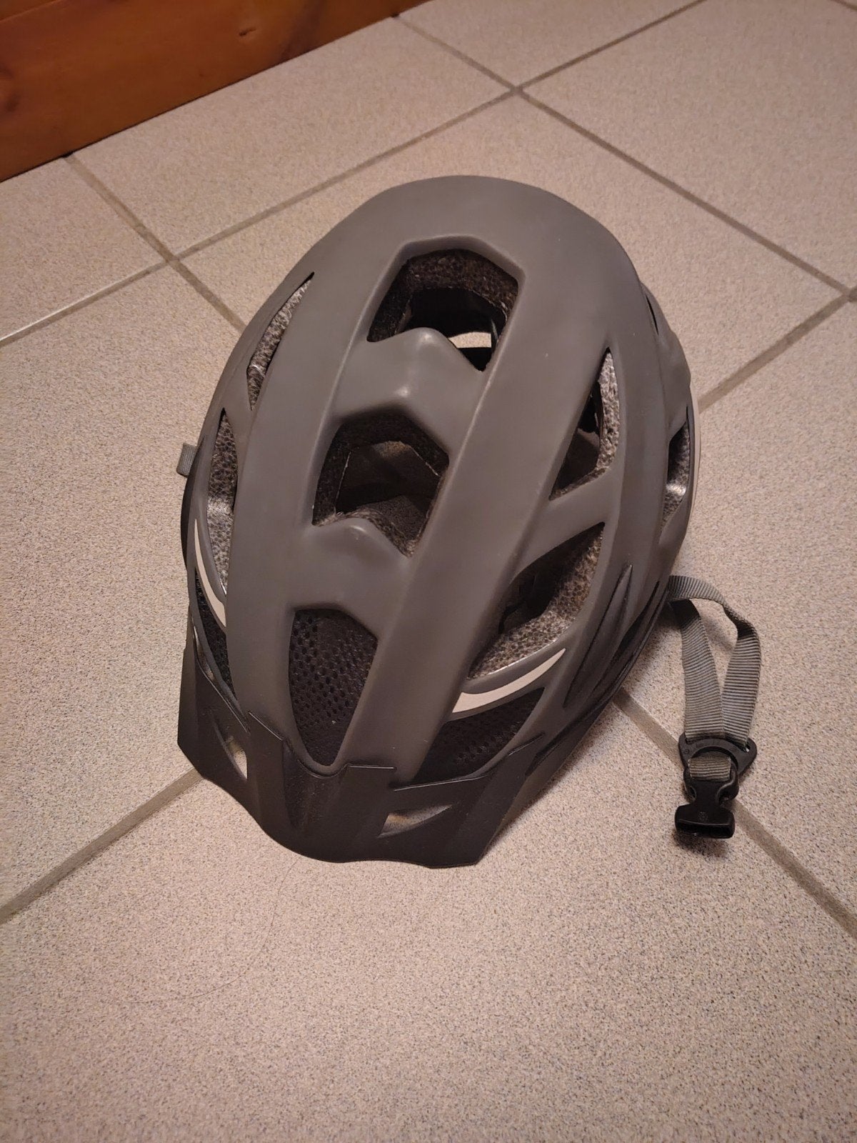 Helm - Fisher MOET WEG!!, Fietsen en Brommers, Ophalen, Zo goed als nieuw, L