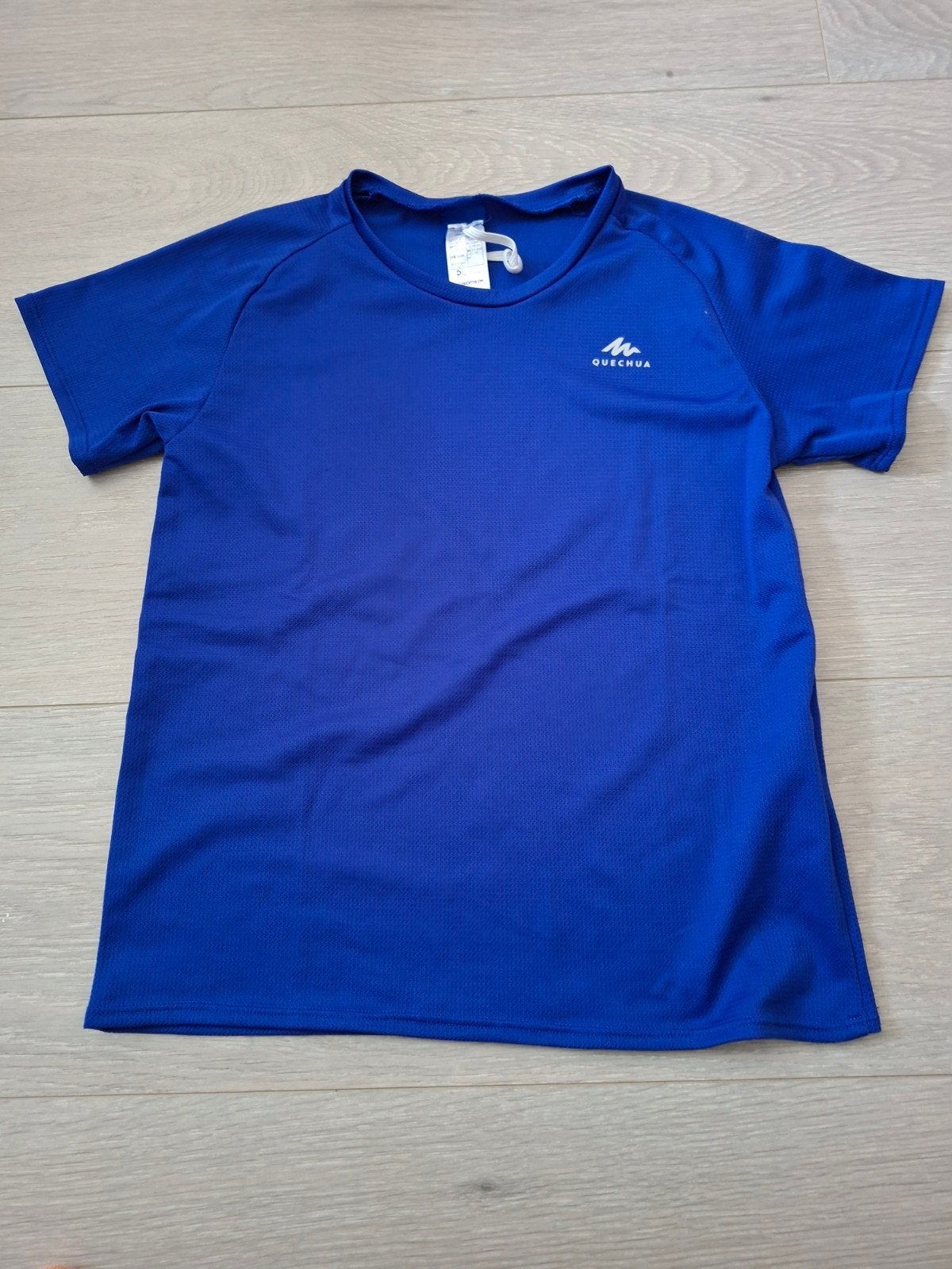 t-shirt de sport 8/9 ans, Enlèvement ou Envoi, Comme neuf, Garçon, Chemise ou À manches longues