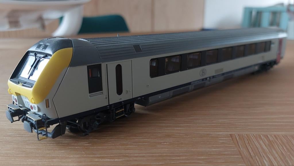 LS models I-11 nmbs BDX, Verzenden