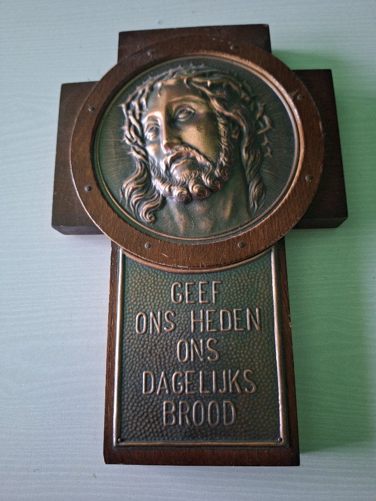Croix du Christ antique, Enlèvement