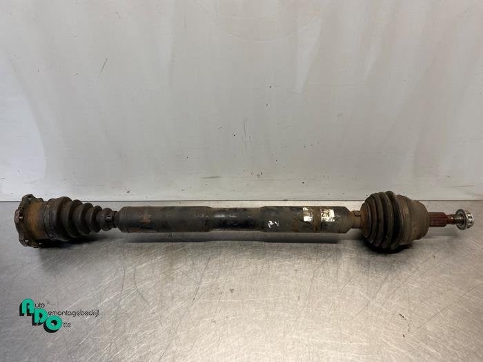 Aandrijfas rechts-voor van een Volkswagen Golf (Golf 97-), Gebruikt, -, Volkswagen, -