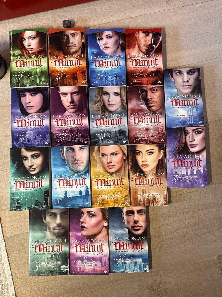 Minuit, le monde des vampires, 17 tomes, Livres, Enlèvement, Comme neuf, Lara Adrian