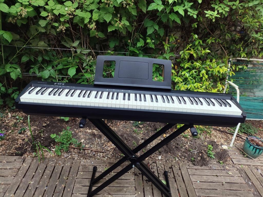 Roland FP-10 piano digitale, Musique & Instruments, Enlèvement