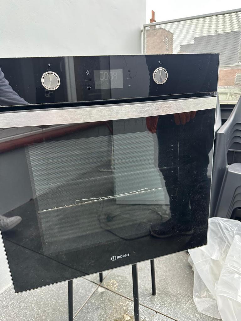 Four encastrable Indesit IFW 4841 JH, Electroménager, Enlèvement, Comme neuf, Four