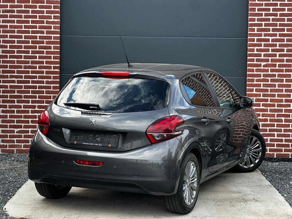 Peugeot 208 2018 12M Garantie, Auto's, Voorwielaandrijving, Stof, Euro 6, 1199 cc