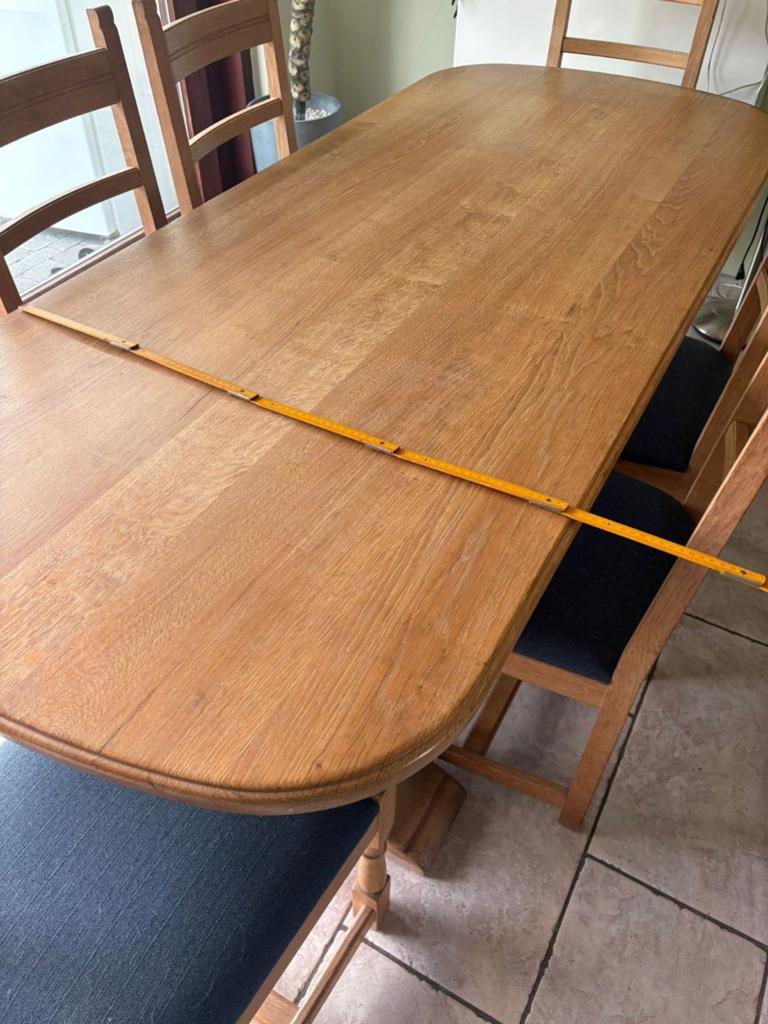 Houten eettafel met 6 stoelen, Ophalen