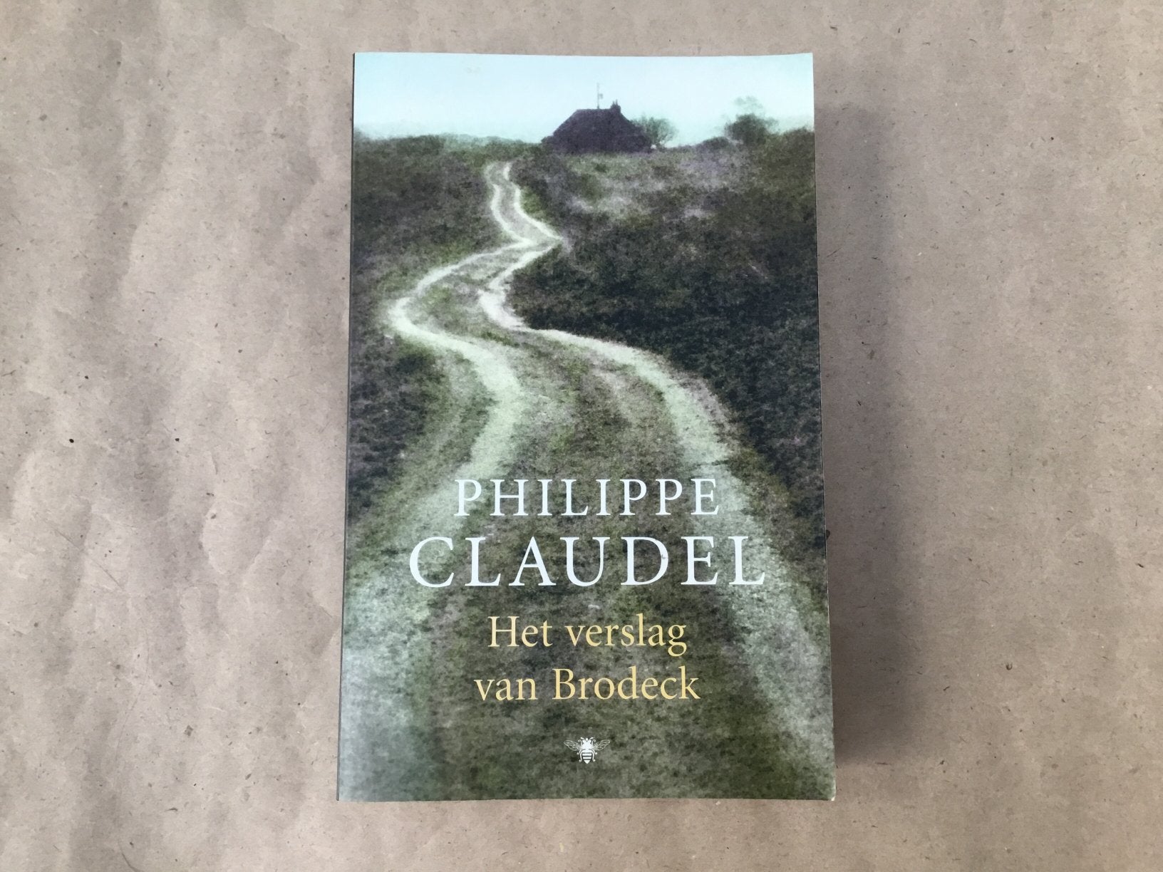Boek Het verslag van Brodeck Philippe Claudel, Boeken, Ophalen of Verzenden, Gelezen