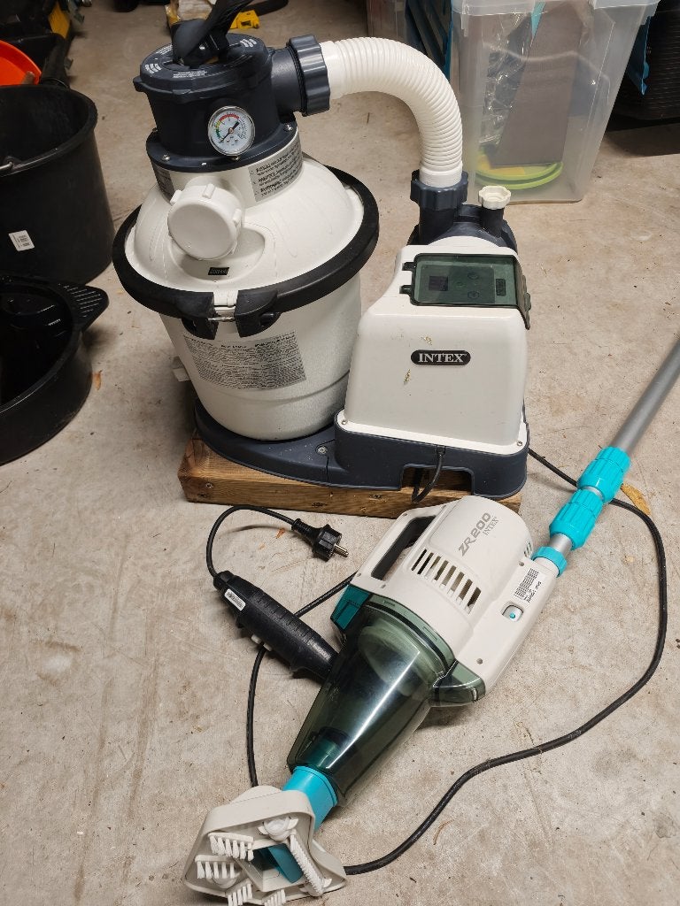 Intex zandfilter sx1500 en intex stofzuiger ZR200, Tuin en Terras, Ophalen, Gebruikt