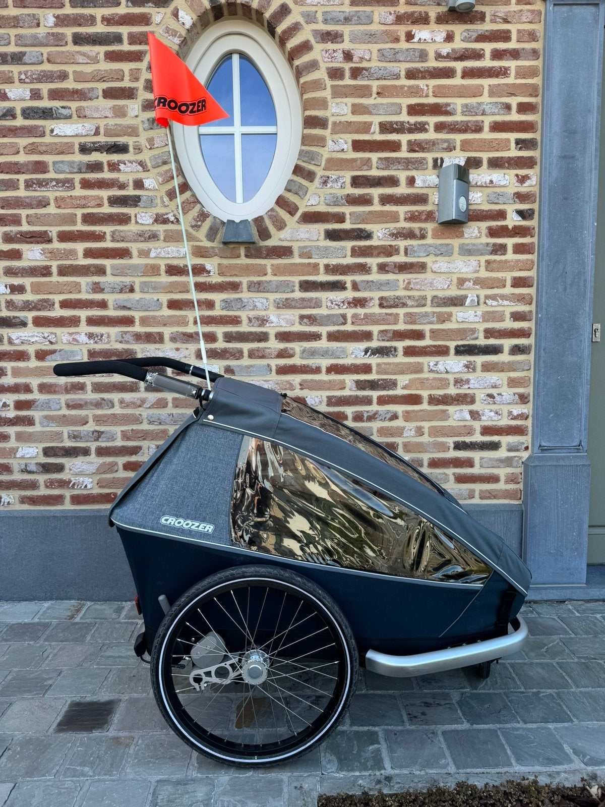 Croozer Vaaya 2 met veel accessoires, Vélos & Vélomoteurs, Accessoires vélo | Remorques, Enlèvement, Comme neuf, Suspension