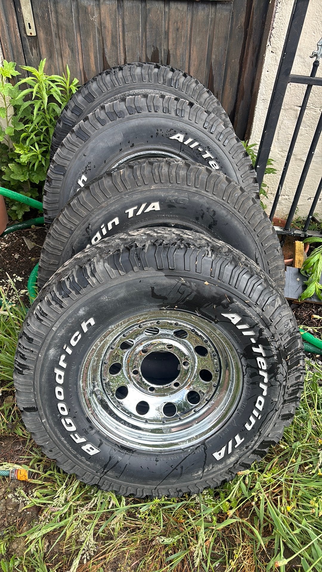 4 velgen met banden toyota hilux, Ophalen, Zo goed als nieuw