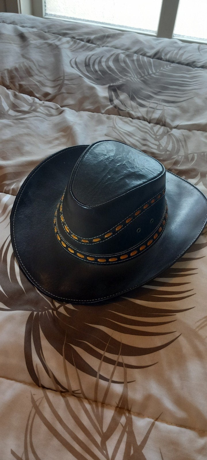 Vollederen cowboyhoed maat 56, Ophalen, Zo goed als nieuw, 57 cm (M, 7⅛ inch) of minder, Hoed