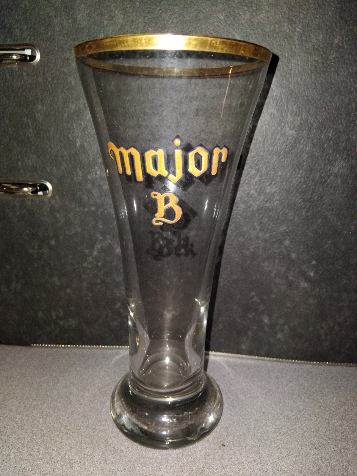 verre émaillé en cuir à bec majeur, Enlèvement ou Envoi