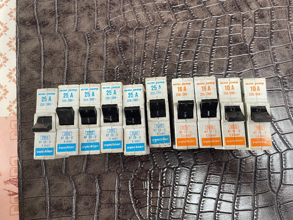 Mini-jump zekeringen, Doe-het-zelf en Bouw, Ophalen, Gebruikt