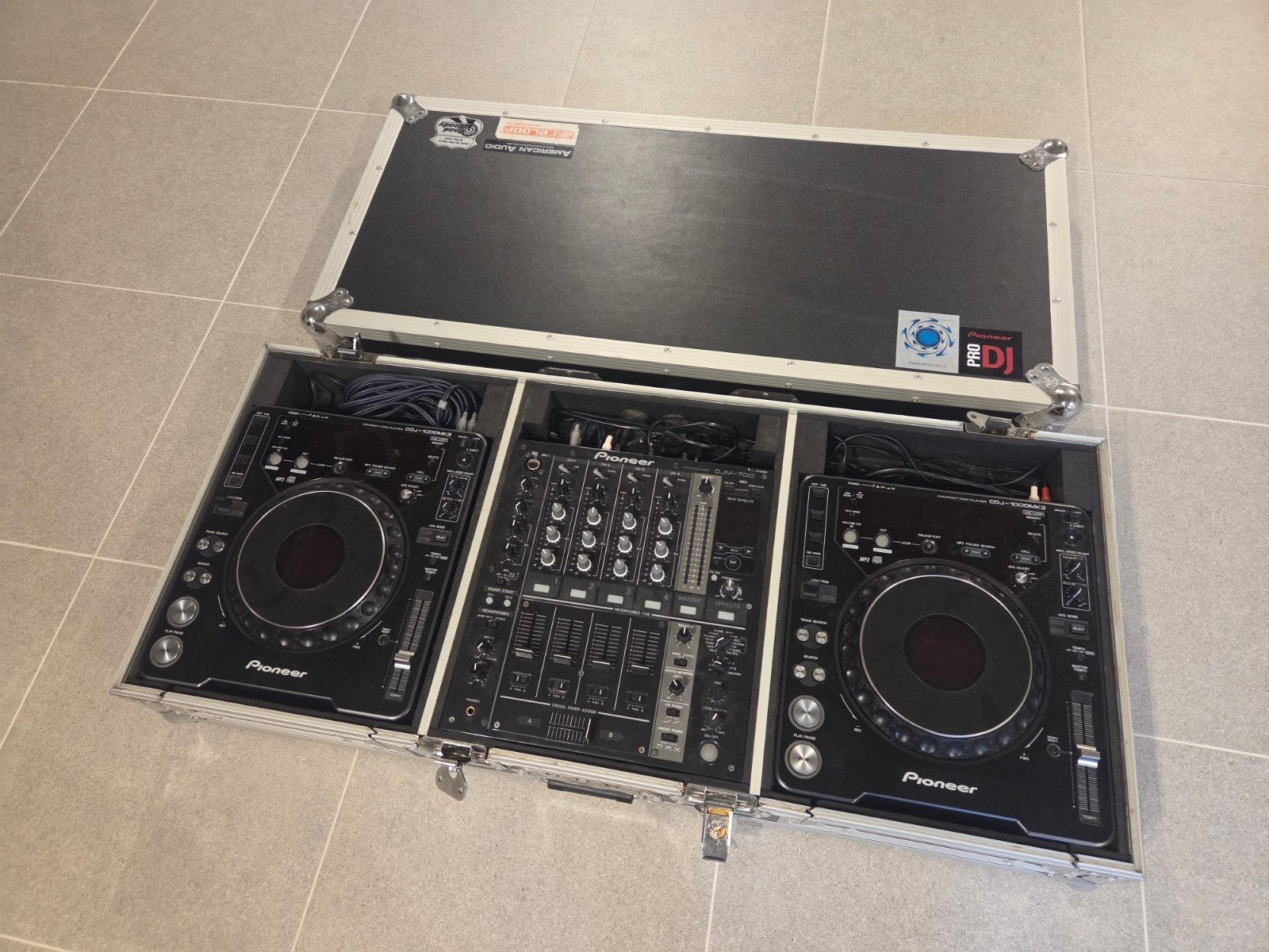 2 x cdj 1000 mk3 + 1 x djm 700 pioneer + case, Muziek en Instrumenten, Ophalen, Pioneer