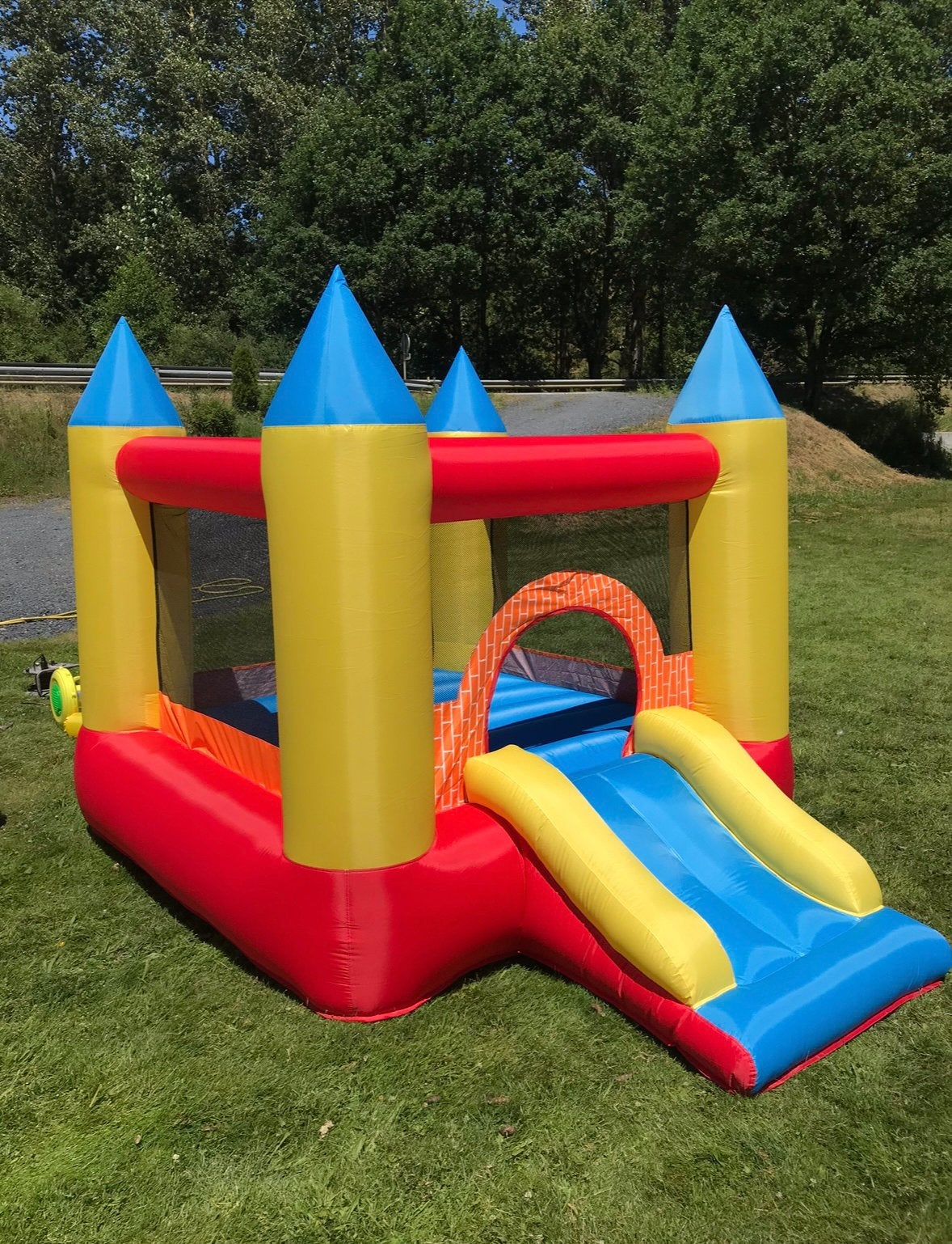 Chateau gonflable, Enfants & Bébés, Jouets | Extérieur | Coussins gonflables, Enlèvement, Utilisé