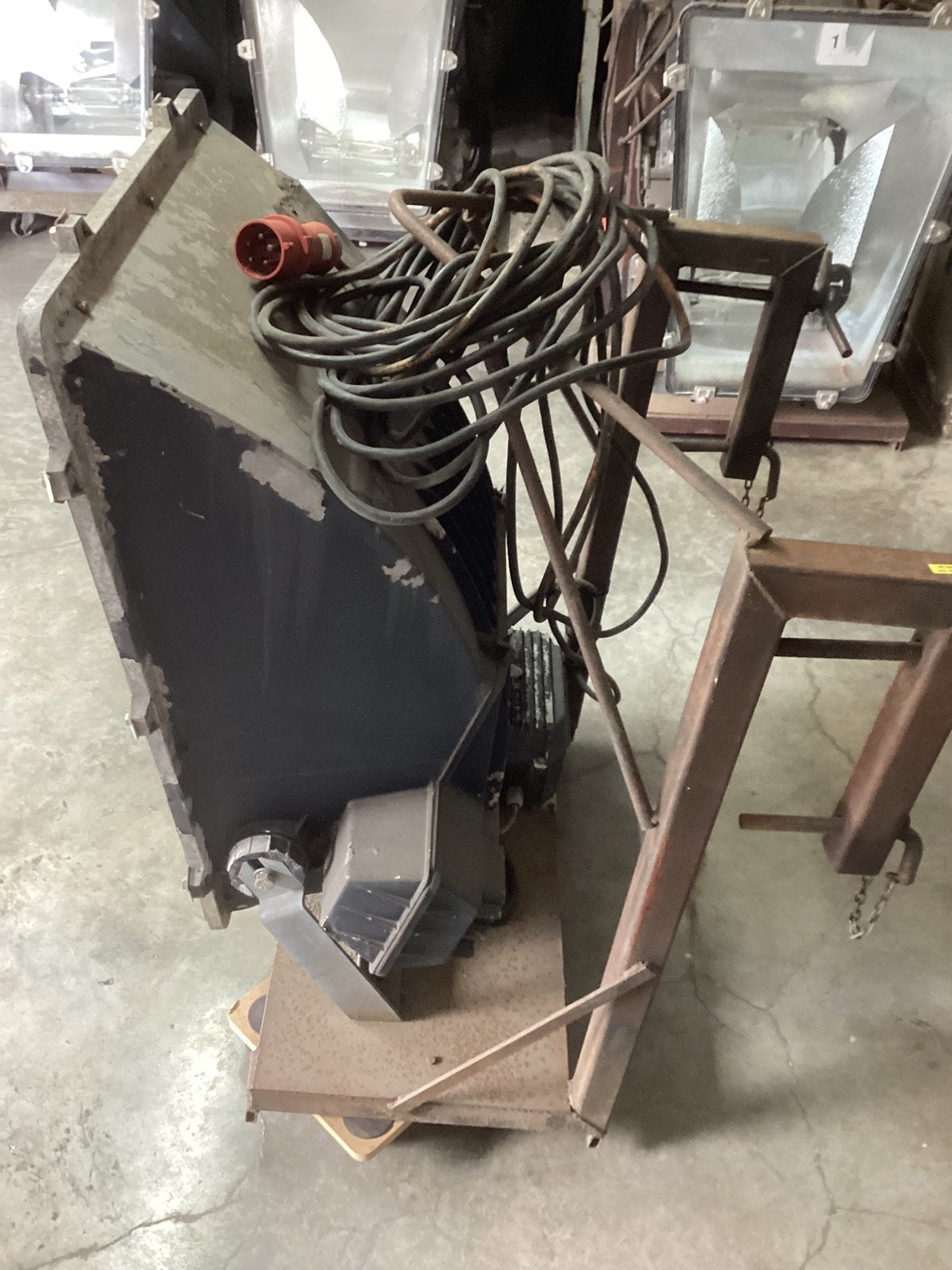 Industriële werflamp,verstraler,kunstobject kraanlampen, Ophalen, Gebruikt, Met statief, Lamp met armatuur