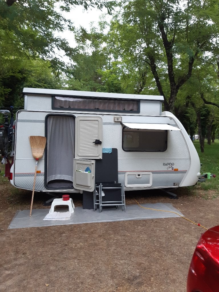 Rapido Club 31 –goed onderhouden, tent, luifel, fietsenrek.., Tot en met 2, Treinzit, 500 - 750 kg, Rapido