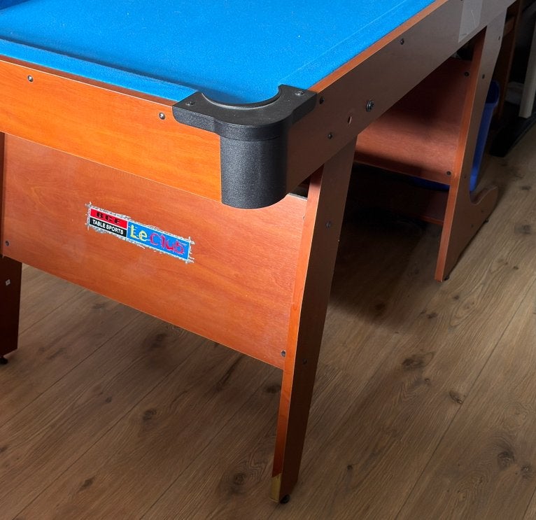 Table de billard avec 2 bâtons, Sports & Fitness, Billards & Billards américains, Enlèvement, Comme neuf
