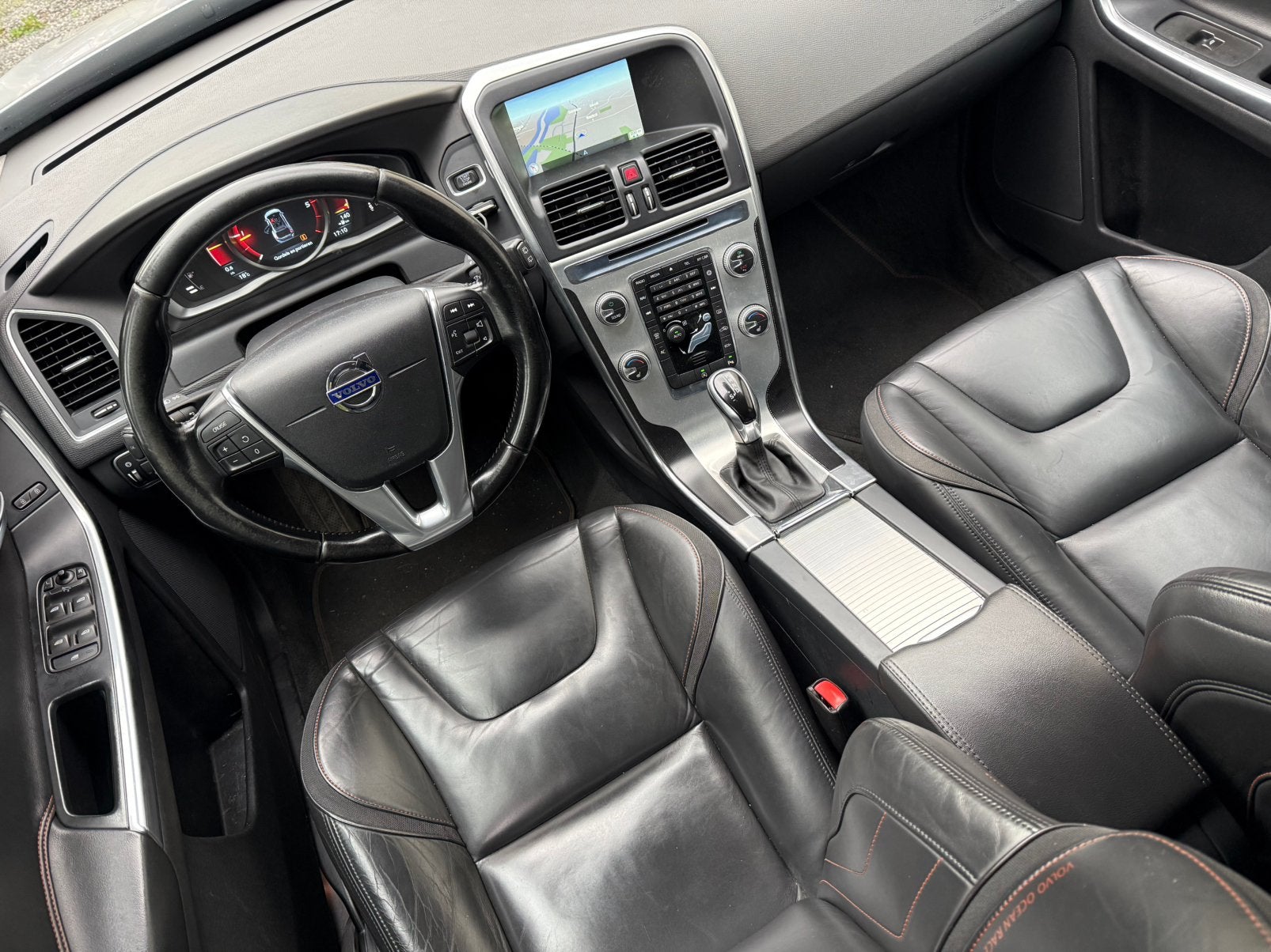 Volvo XC60 2.0 D4 - 190 PK / Ocean Race Edition Automaat Eu6, Autos, Volvo, Argent ou Gris, Achat, Euro 6, Entreprise