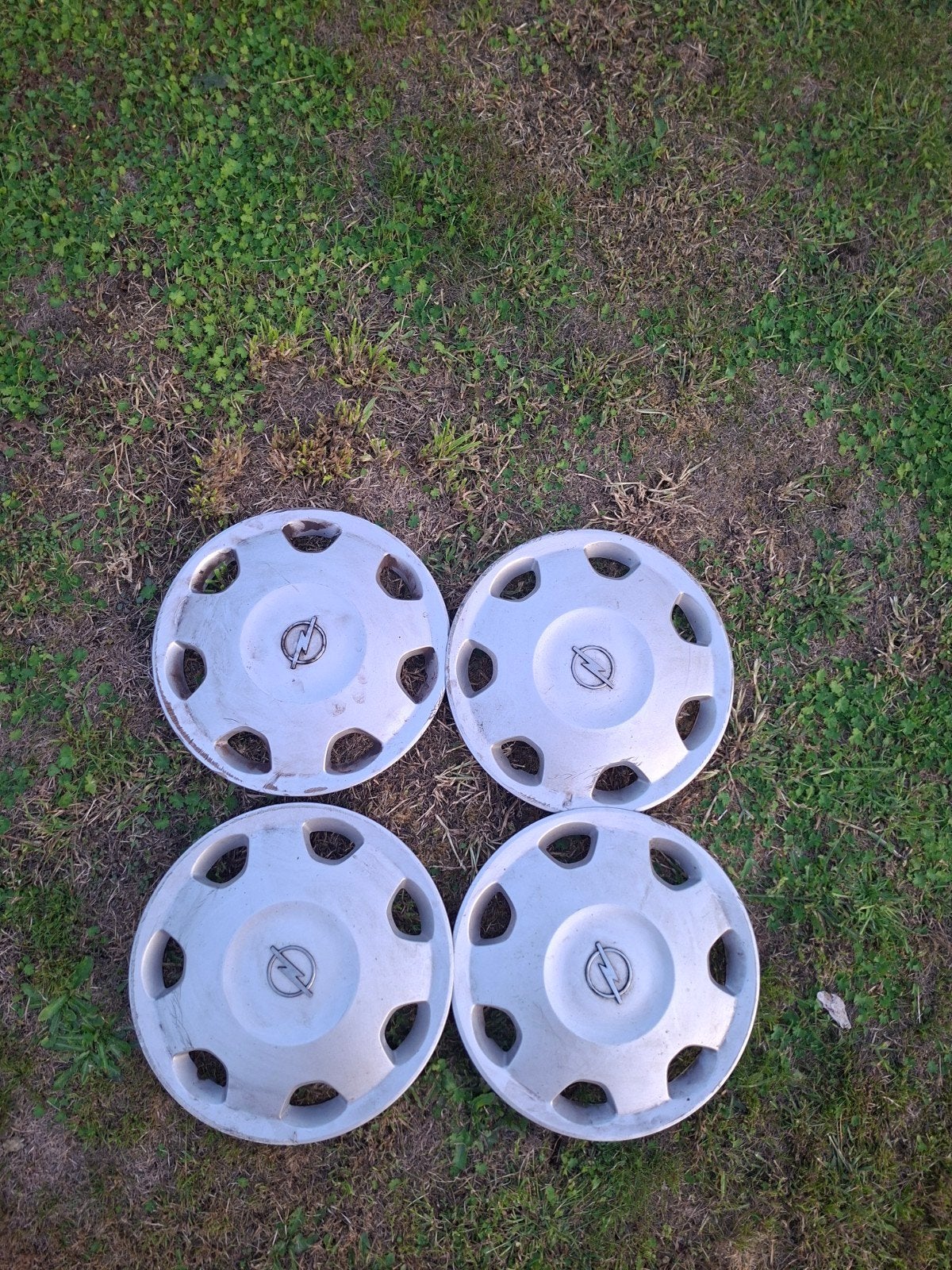 wieldeksels opel corsa, Ophalen