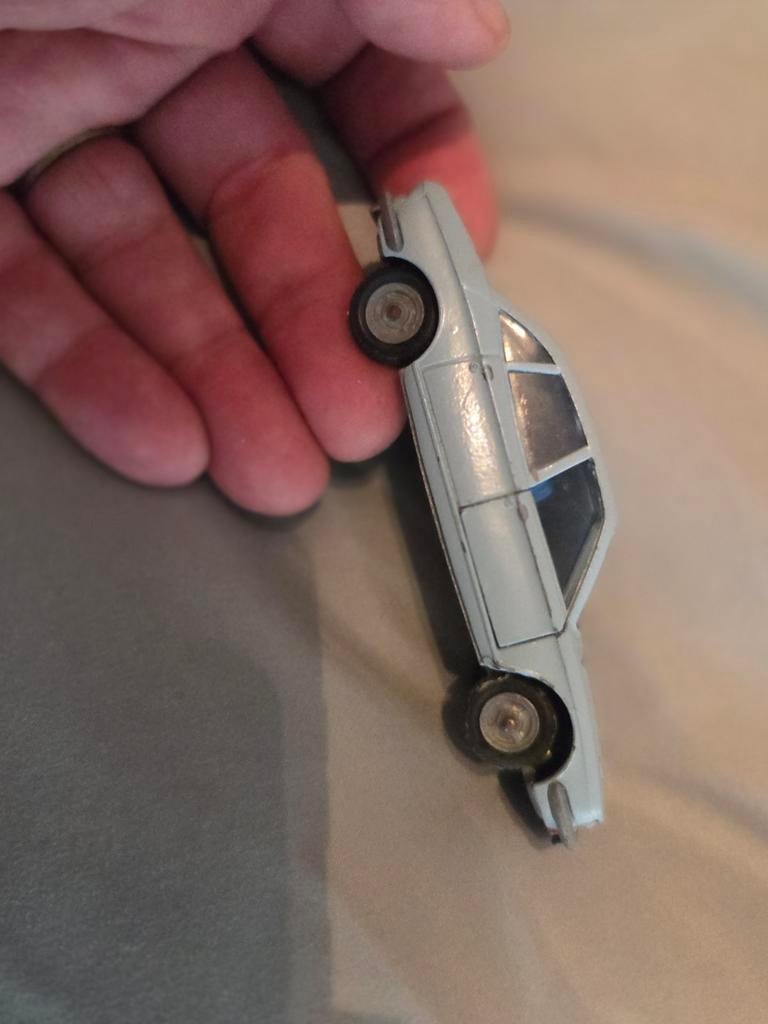 NSU RO 80 MODÈLE 1/43 TRÈS RARE JAMAIS VU 50 EUROS, Envoi