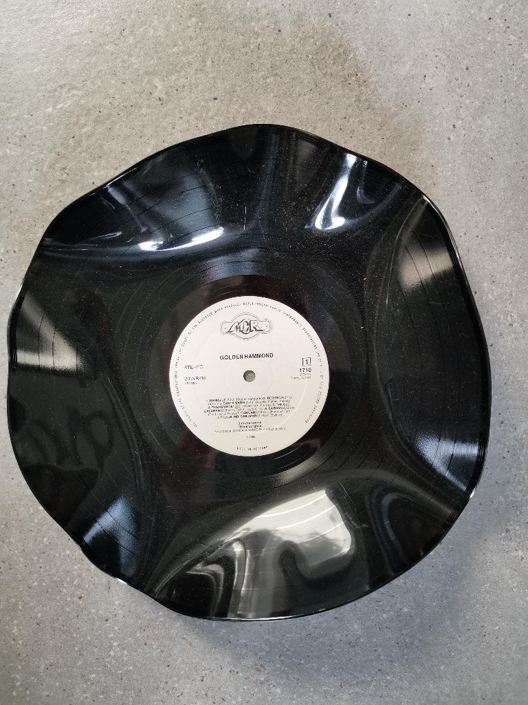 schaal gemaakt van oude vinyl plaat - LP, Overige materialen, Schaal, Rond, Ophalen of Verzenden