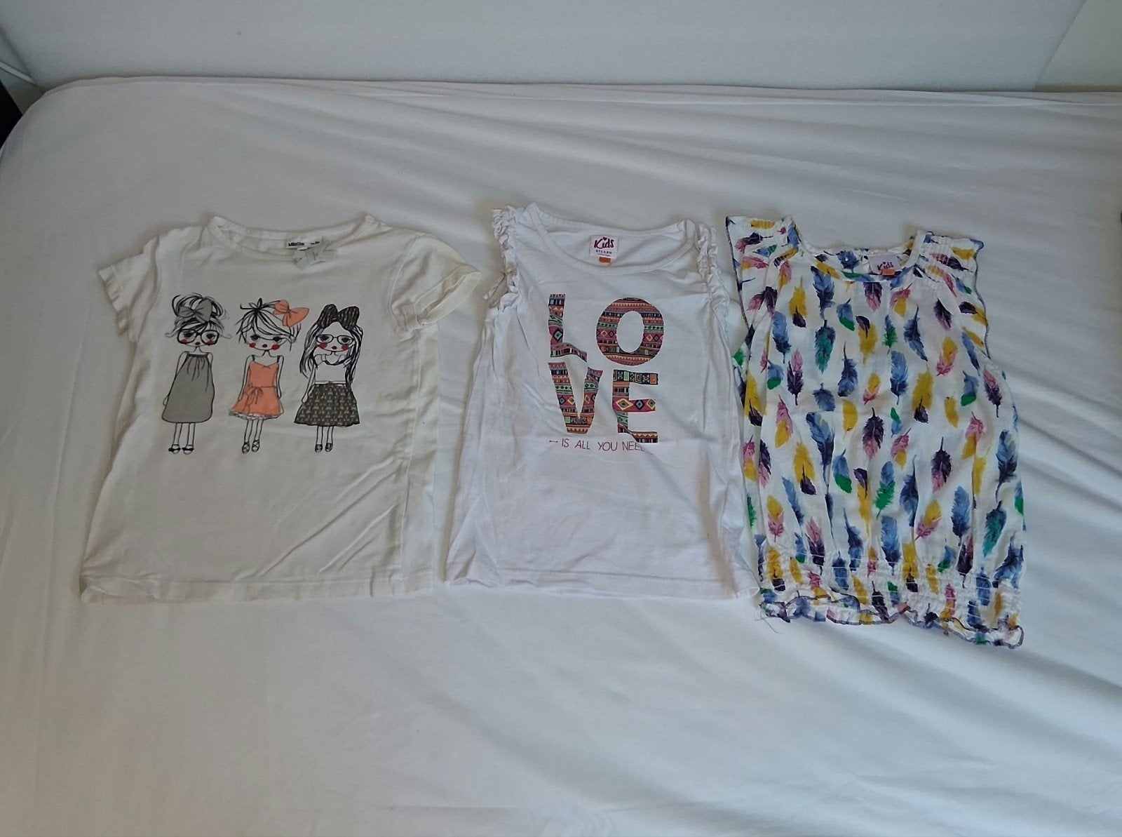 Set van 3 t-shirts / tops maat 116, Enlèvement ou Envoi, Comme neuf, Fille, Chemise ou À manches longues
