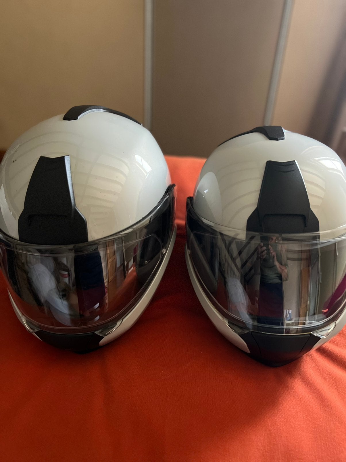 2 helmen BMW zilvergrijs, Enlèvement
