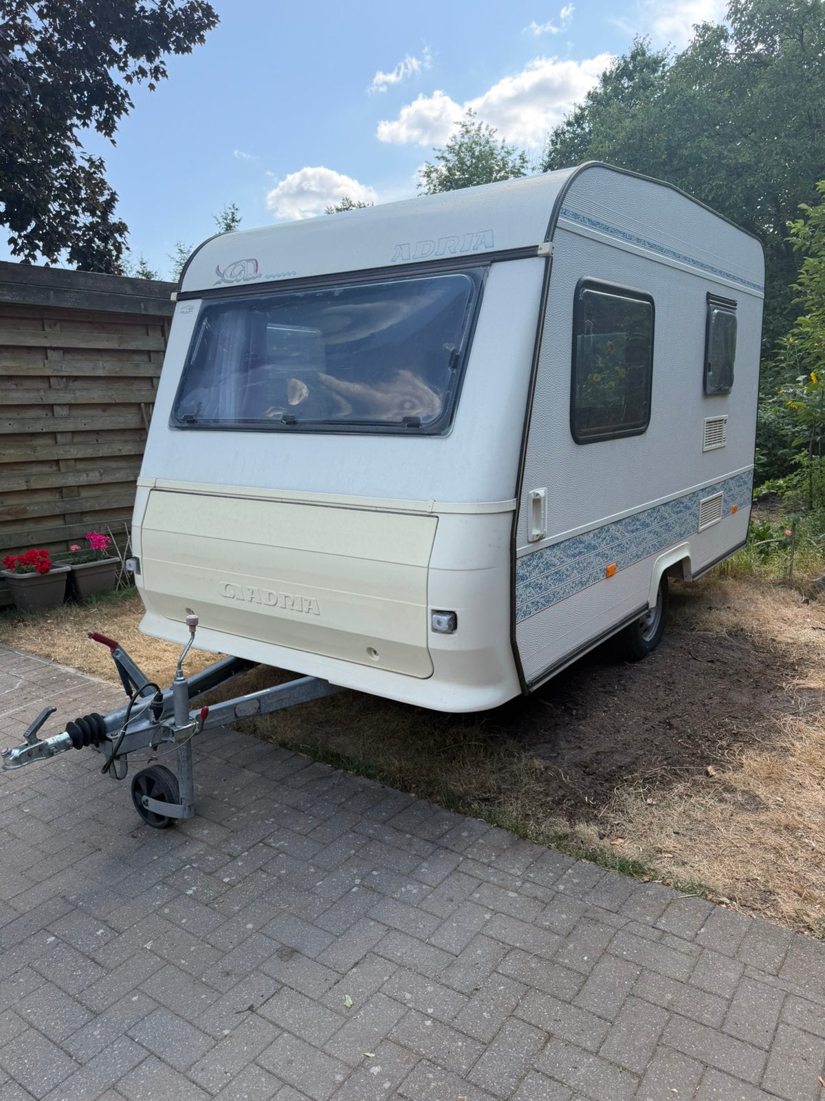 Adria Unica A320 DD, Caravans en Kamperen, Treinzit, Particulier, Adria, 500 - 750 kg