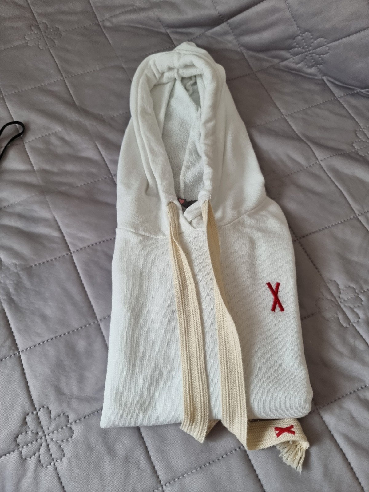 Comfortabele unisex hoodie – wit – ruime maat XL/XXL

Oksel‑, Ophalen of Verzenden, Zo goed als nieuw, Wit