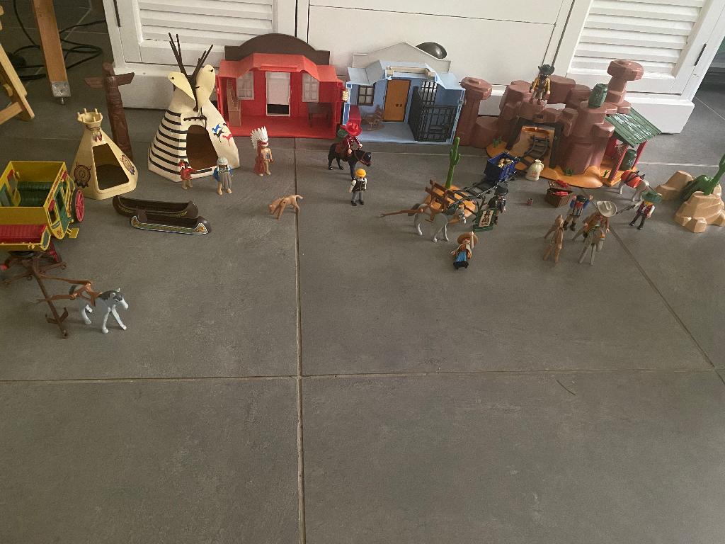 Playmobil cowboys/indianen, Kinderen en Baby's, Ophalen, Zo goed als nieuw, Complete set