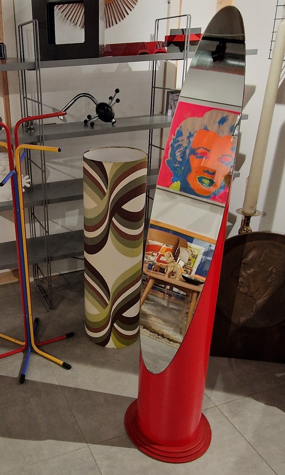 lipstick spiegel , design by  Roger Lecal  , speciale voet, Ophalen of Verzenden, Overige vormen, Minder dan 50 cm, 150 tot 200 cm