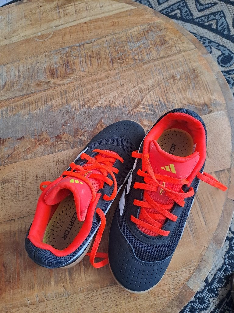 Sportschoenen adidas Maat 35, Sports & Fitness, Chaussures de course à pied, Enlèvement, Autres sports, Neuf