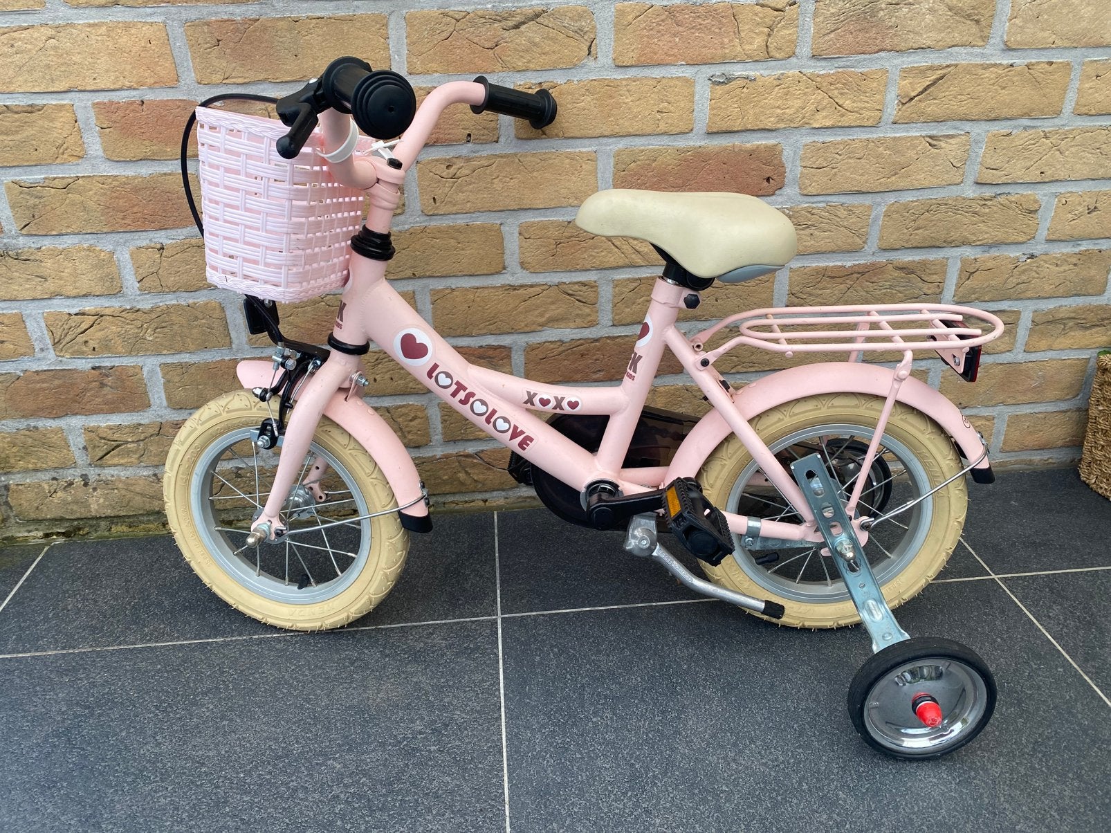 Roze kinderfiets met zijwieltjes, Fietsen en Brommers, Ophalen, Terugtraprem, Zijwieltjes, Minder dan 16 inch