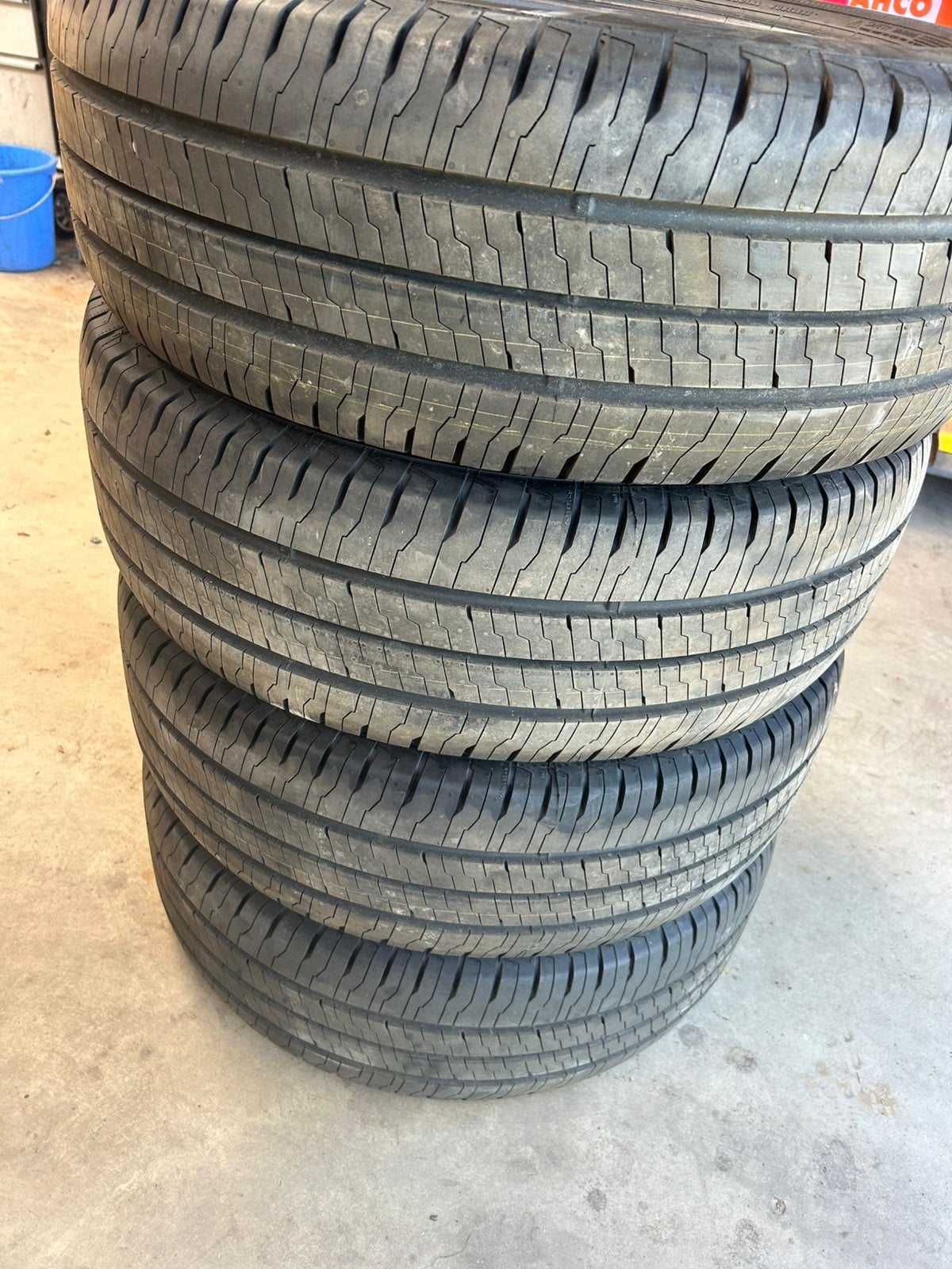 Banden 235/50x17, Auto-onderdelen, Banden en Velgen, Ophalen, Bestelwagen, Nieuw, 17 inch
