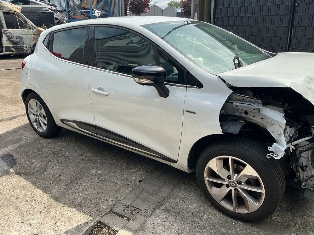 REMKLAUW RECHTS VOOR ABS Renault Clio IV (5R), Gebruikt, Renault, Peter-Huppertz-Straße 5
51063  Köln, DE, Dialog.deutschland@renault.de