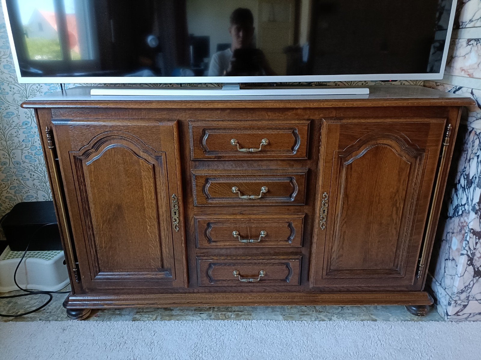 Eiken kast /commode, Huis en Inrichting, Ophalen, Met lade(s)