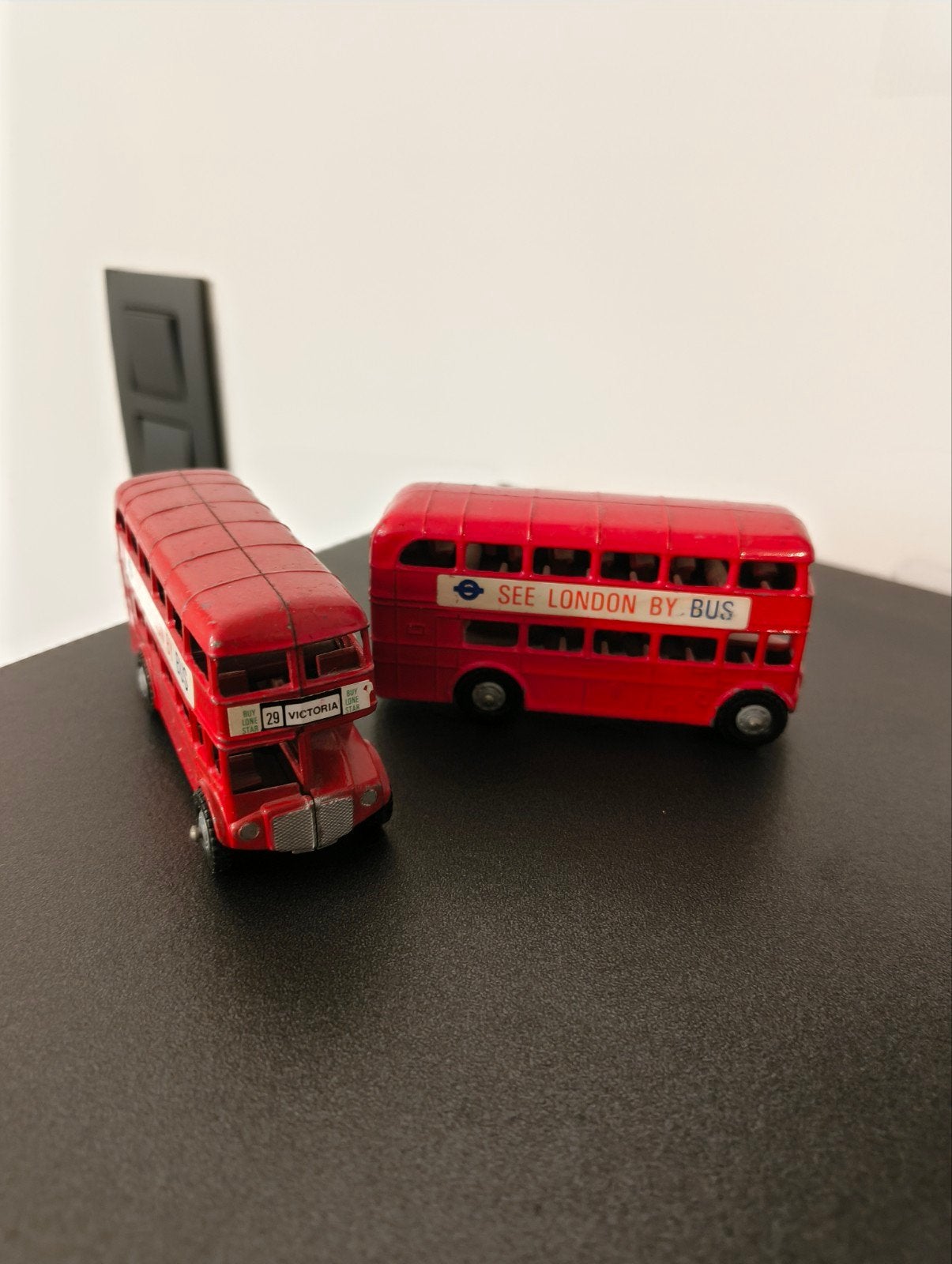 Ensemble de 2 bus londoniens vintage Lone Star n 1259, Hobby & Loisirs créatifs, Enlèvement ou Envoi