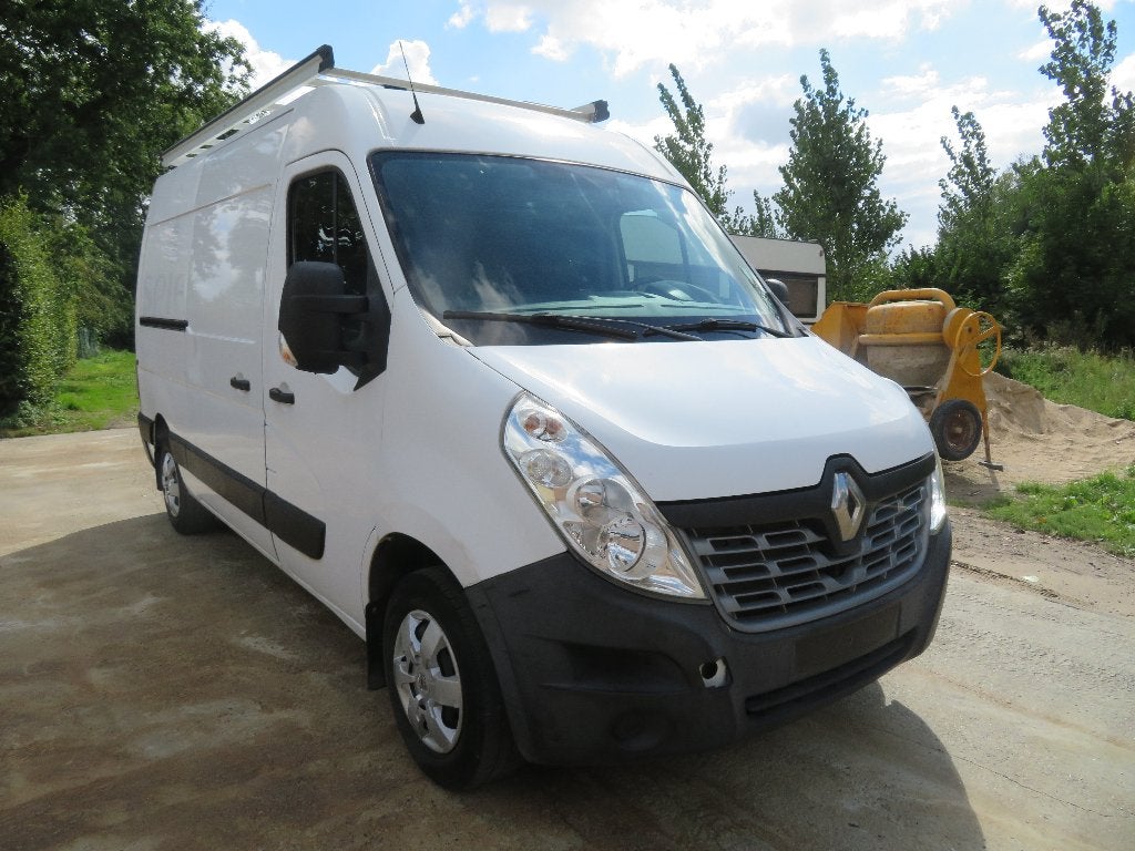 Renault Master 2.3dCi - L2H2 - 132.686km - 2018 - €6b, Voorwielaandrijving, Dealer onderhouden, Stof, 4 cilinders