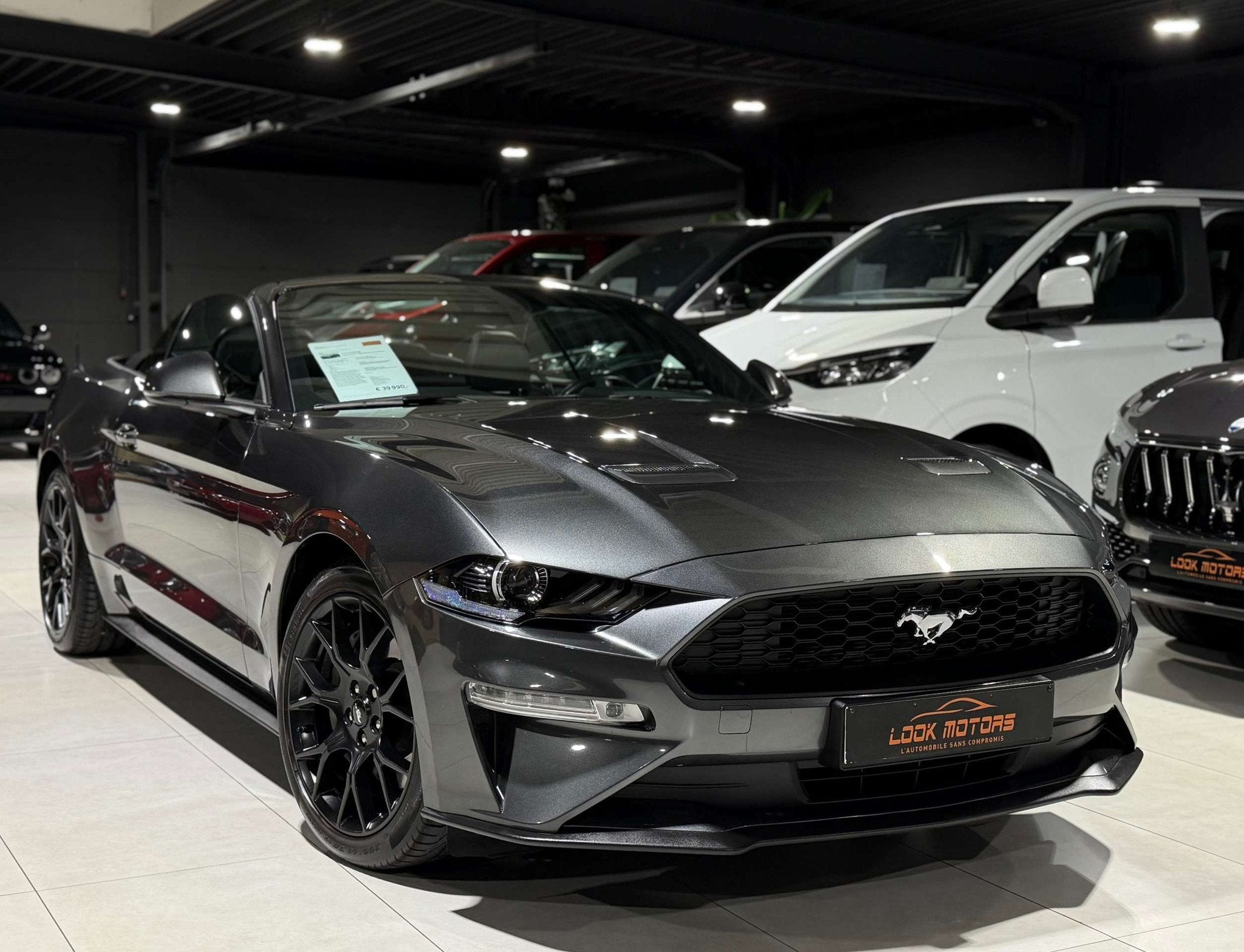 Ford Mustang Convertible 2.3 EcoBoost Automatique 290cv Dist, Auto's, Automaat, 4 zetels, Achterwielaandrijving, Gebruikt