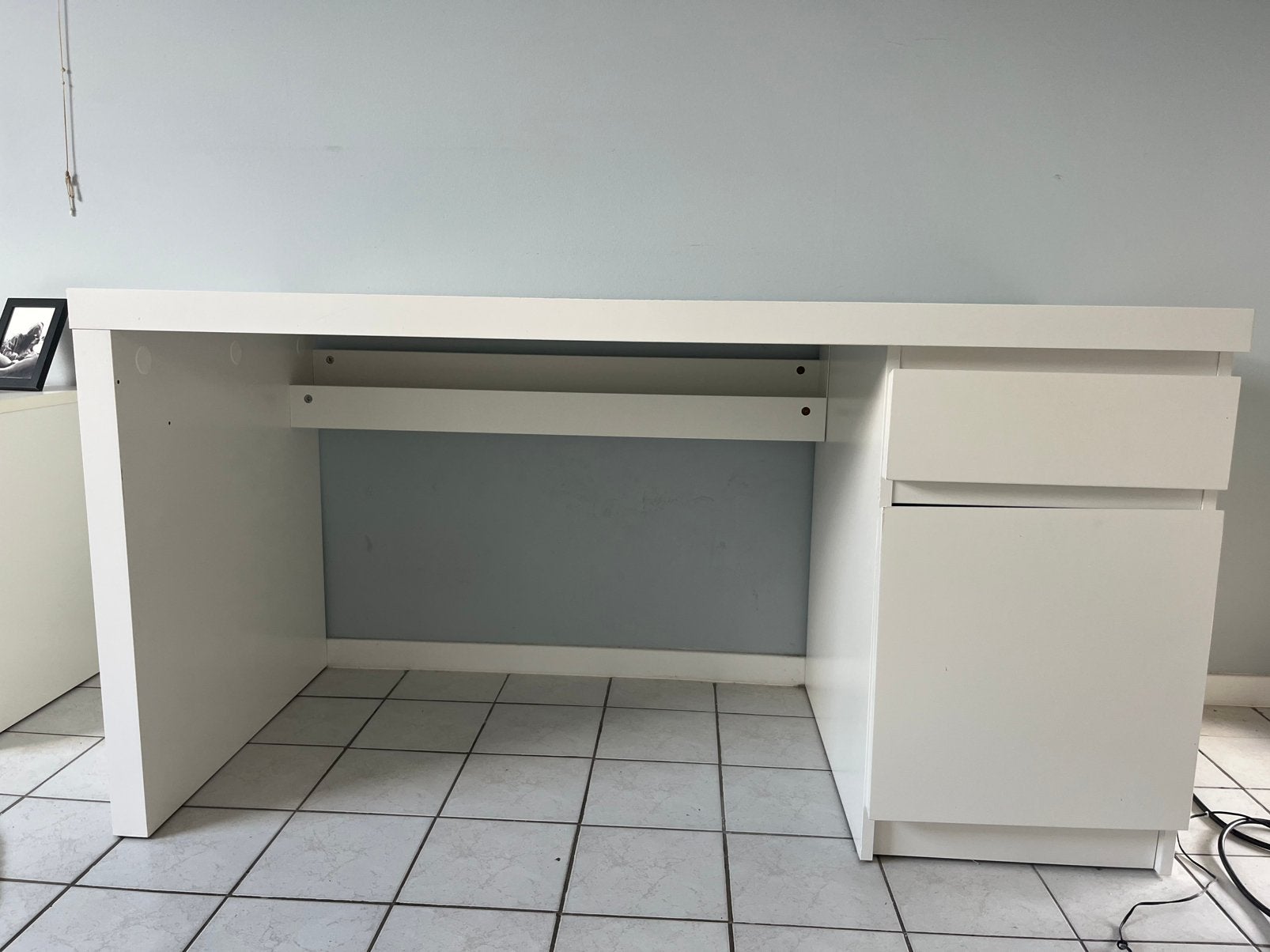 Bureau Ikea Wit, Huis en Inrichting, Bureaus, Ophalen, Gebruikt, 150 cm, Hout