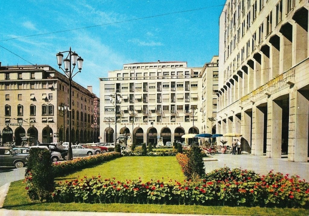 1964 - ITALIE - Livourne : Piazza Grande, Collections, Cartes postales | Étranger, Envoi, 1960 à 1980, Non affranchie, Italie